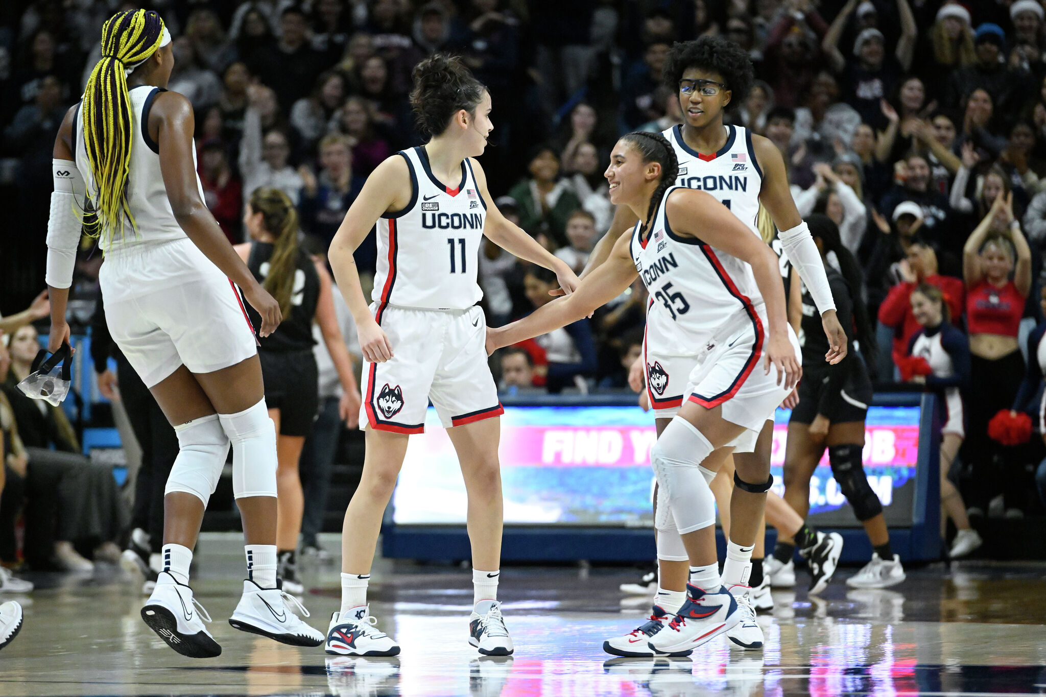 How Azzi Fudd's return impacts UConn women's basketball team