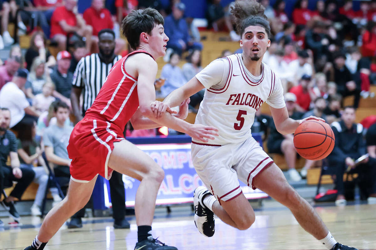 Story photo for He's a playmaker and trey maker