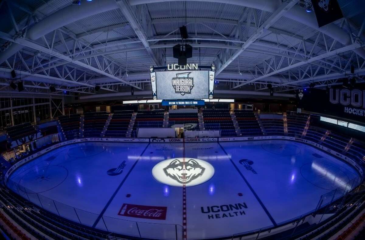 UConn Welcomes Huskies' Hockey Fans to New Toscano Family Ice Forum