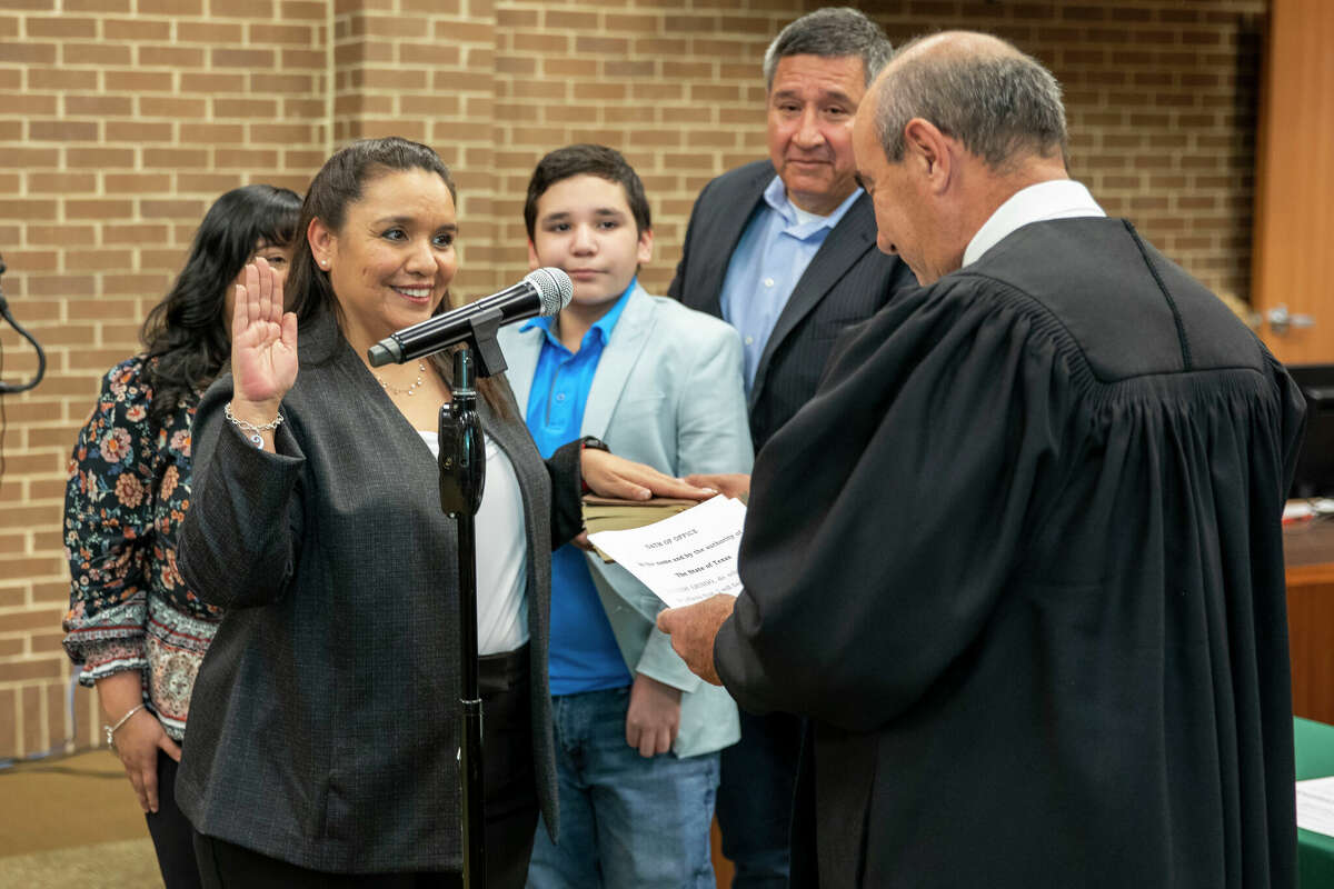 The evening of Thursday, January 23rd, 2023, Cindy Liendo took and oath to take the position of place 2 on the board of trustees at Laredo College rounding off the nine-member, citizen-led panel that serves as the official governing body for the two-campus college district.