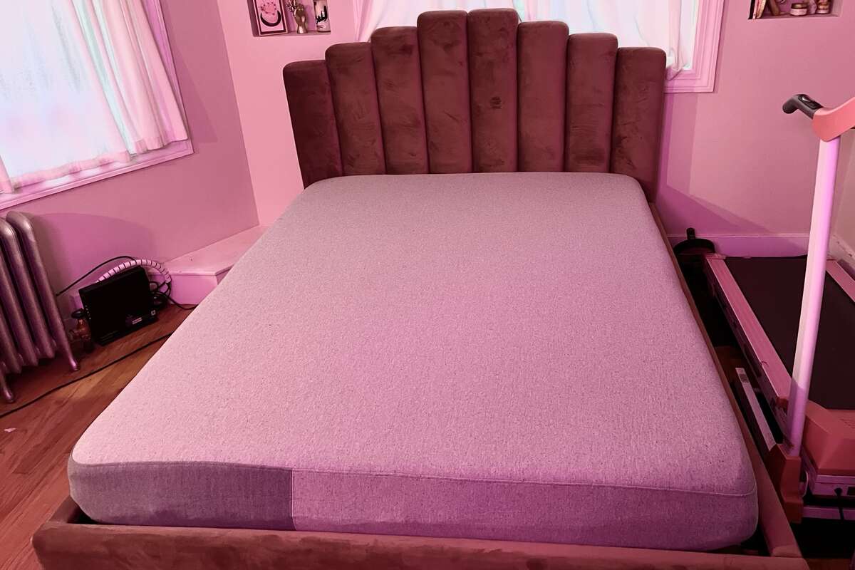 can a casper mattress sit on the floor