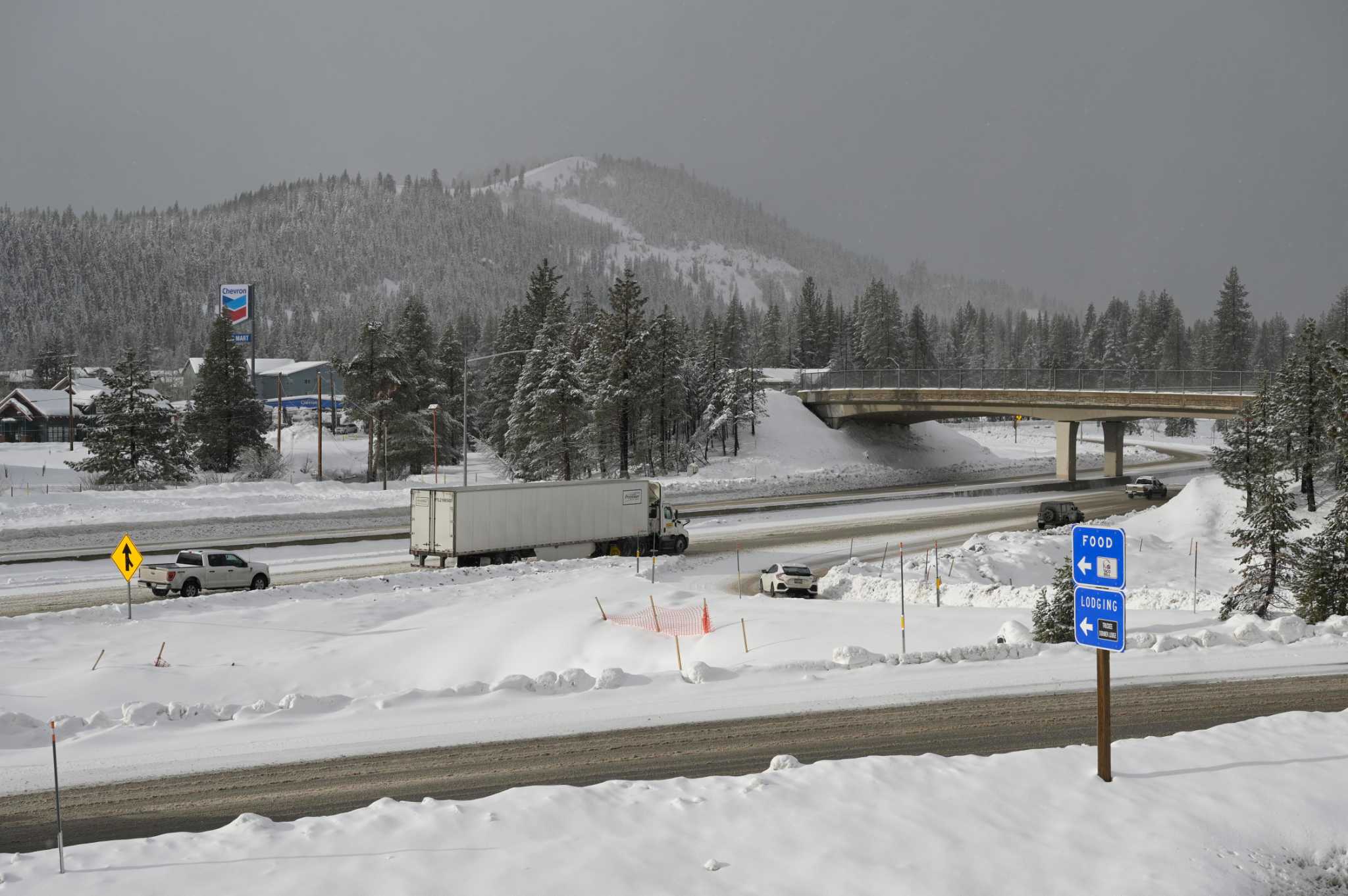 Interstate 80 closes after multiple spinouts as snow pummels Northern California