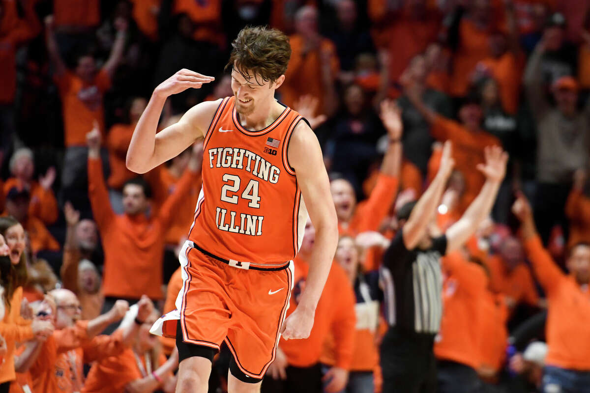 Illinois' Matthew Mayer (24) reacts after making a 3-point basket against Michigan State Friday in Champaign.