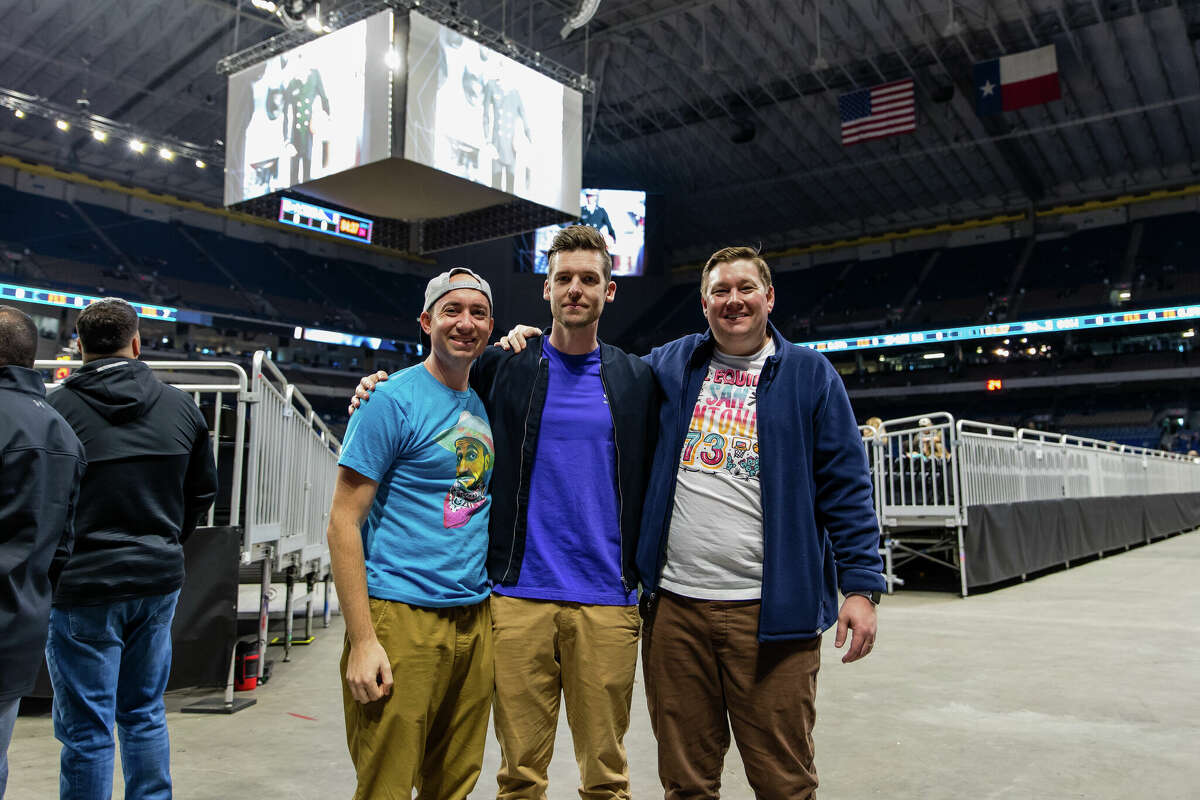 Photos From The Record-breaking 50th Anniversary Alamodome Spurs Game