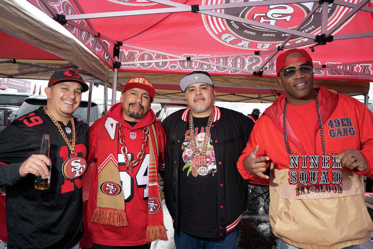 Buckets of rain, minor flooding no match for 49ers tailgate