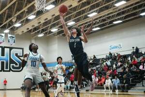 Dawson's fourth-quarter surge paves way to win over Shadow Creek
