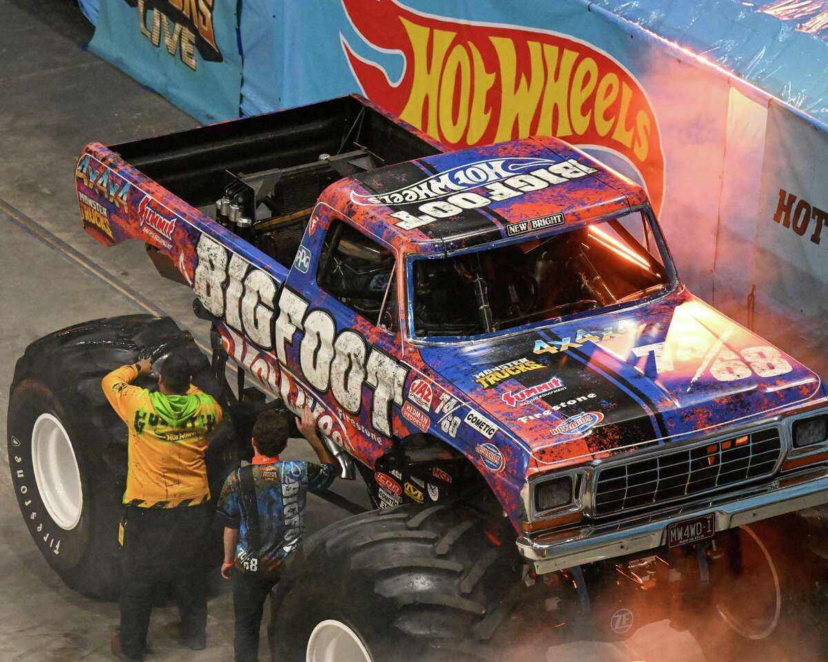 The teams attended the Hot Wheels Monster Trucks Live Glow Party at the MVP Arena in Albany, NY on Saturday, January 14, 2023. 