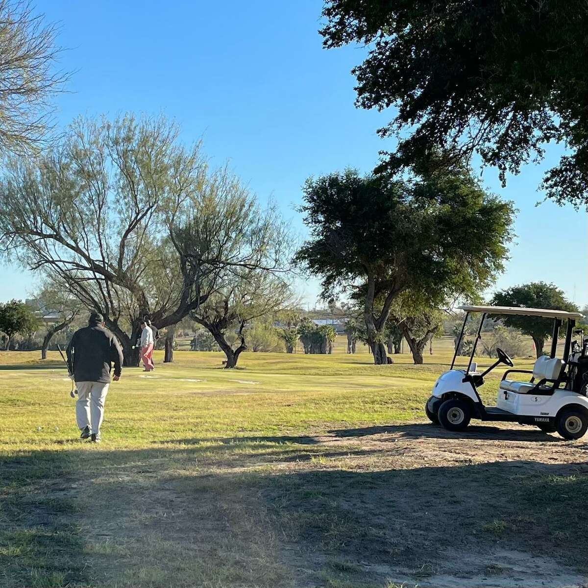 Recently the Zapata County Chamber of Commerce held its First Golf Tournament and Beer Tasting at Los Ebanos Golf Course to initiate fundraising activities that would do more for the Zapata business community.