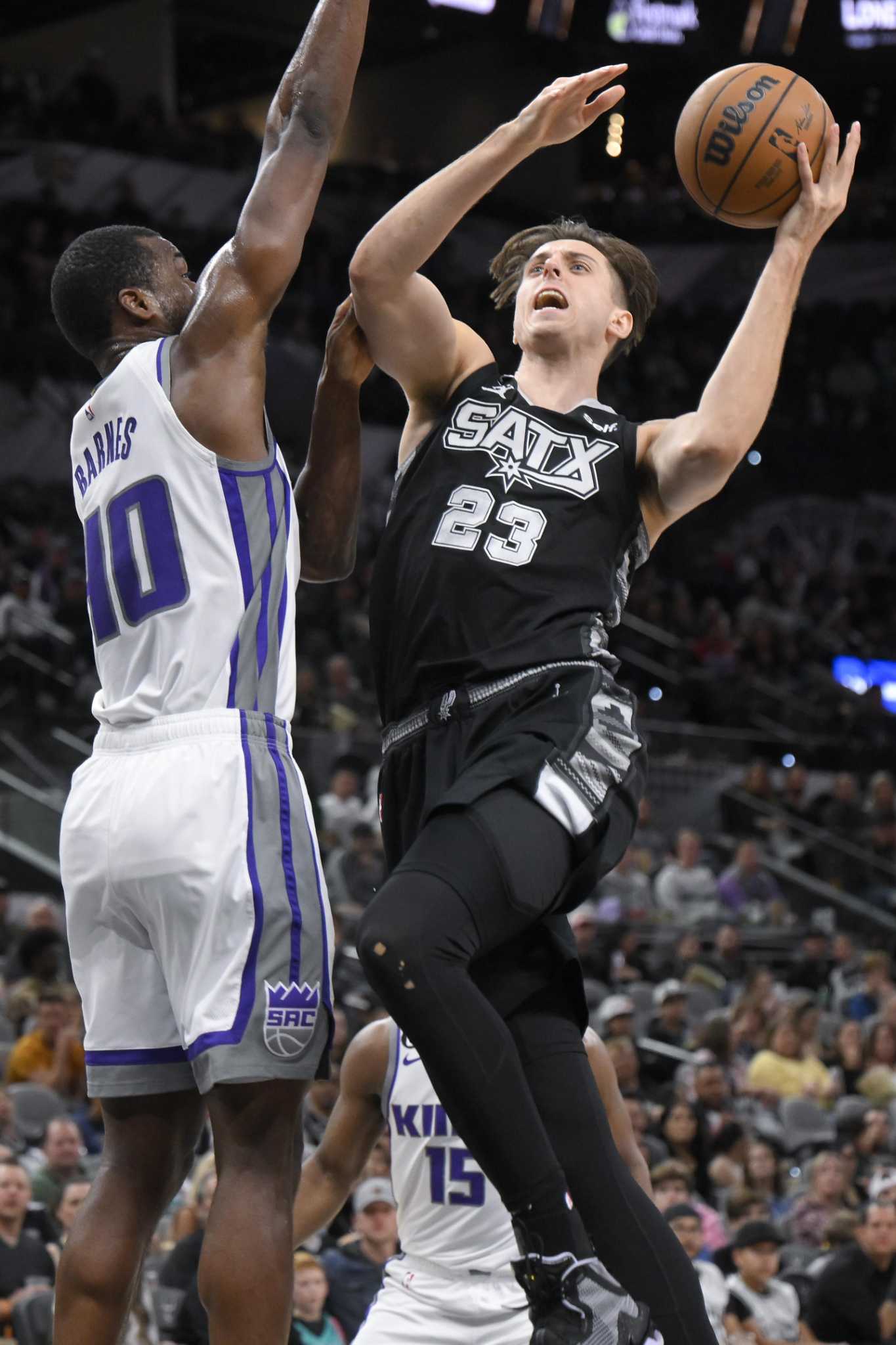 NBA roundup: De'Aaron Fox (43 points) pushes Kings past Spurs