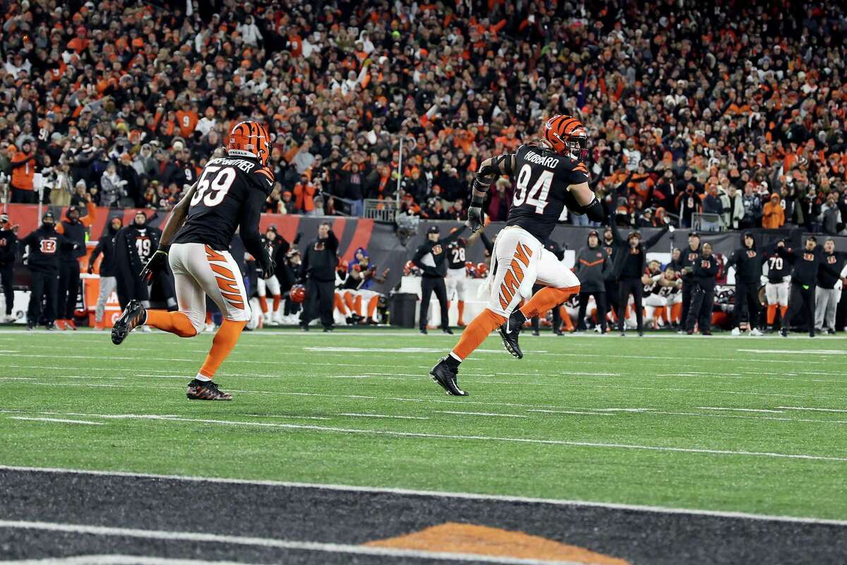 NFL playoffs: Hubbard's 98-yard fumble return lifts Bengals over Ravens
