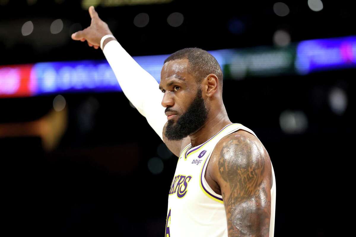 LOS ANGELES, CALIFORNIA - JANUARY 15: LeBron James #6 of the Los Angeles Lakers looks on during the first half of a game against the Philadelphia 76ers at Crypto.com Arena on January 15, 2023 in Los Angeles, California. NOTE TO USER: User expressly acknowledges and agrees that, by downloading and or using this photograph, User is consenting to the terms and conditions of the Getty Images License Agreement. (Photo by Sean M. Haffey/Getty Images)