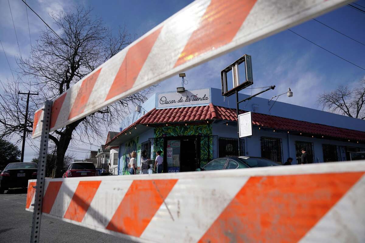 A benefit took place Sunday to help raise funds for Oscar de la Tienda, an eclectic convenience store in the Alta Vista neighborhood that serves as a hub for other small businesses and local artists without brick and mortar shops of their own. Owner Cynthia Gomez said construction has severely impacted business and that the store is “hanging on by a thread, operating at 25% of what average revenues should be.”