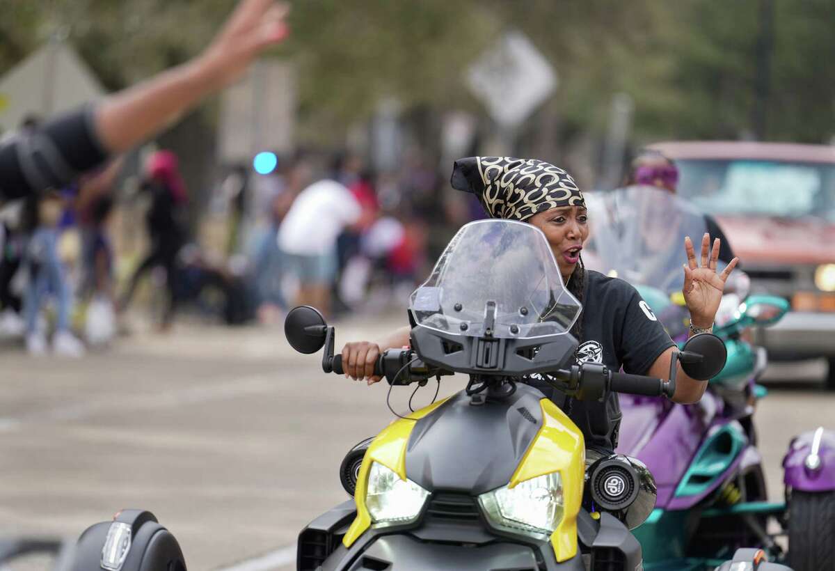 Houston celebrates MLK Day with Black Heritage Society parade