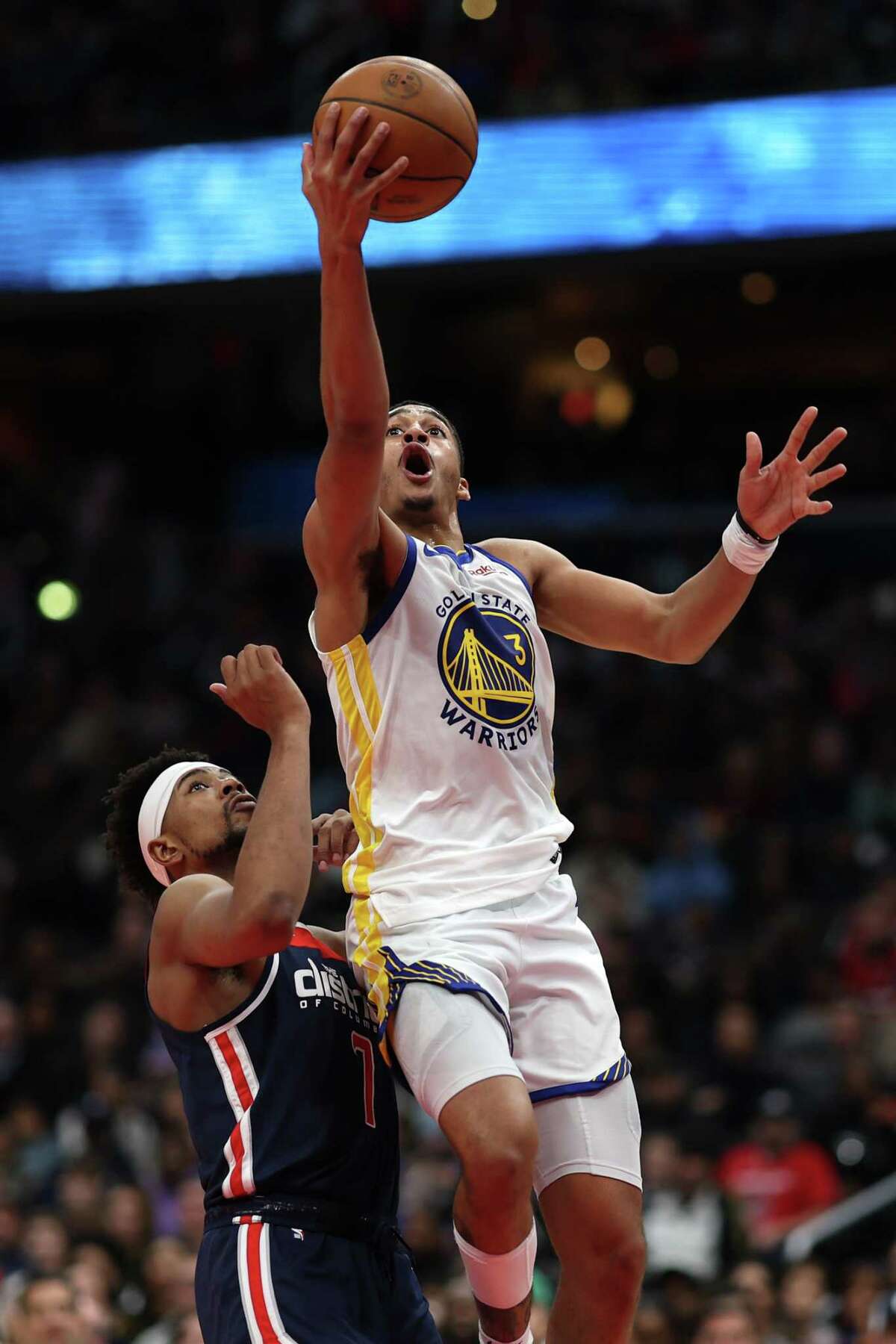 WASHINGTON, DC - JANUARY 16: Jordan Poole #3 of the Golden State Warriors shoots against the Washington Wizards during the first half at Capital One Arena on January 16, 2023 in Washington, DC. NOTE TO USER: User expressly acknowledges and agrees that, by downloading and or using this photograph, User is consenting to the terms and conditions of the Getty Images License Agreement. (Photo by Patrick Smith/Getty Images)