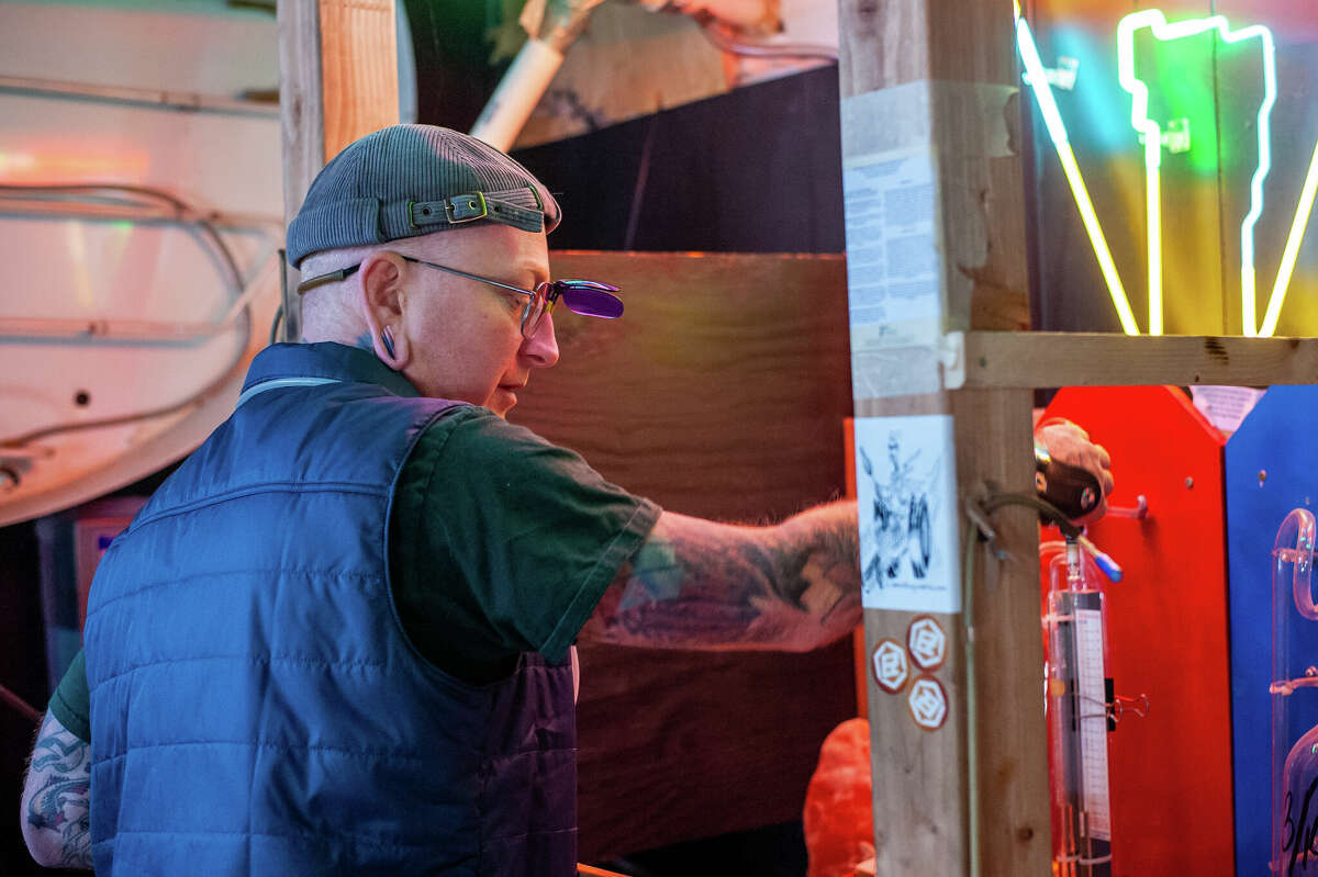 Bay City neon artist Josh Averill featured at Creative 360