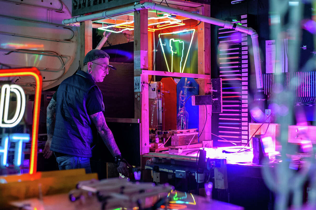 Bay City neon artist Josh Averill featured at Creative 360