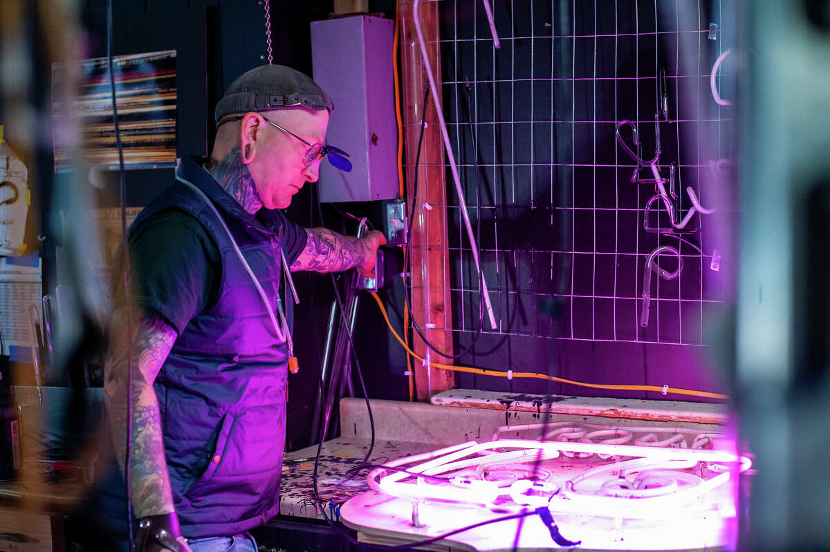 Bay City neon artist Josh Averill featured at Creative 360