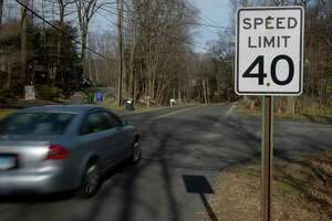 New Fairfield to study reducing speed limit on Warwick Road