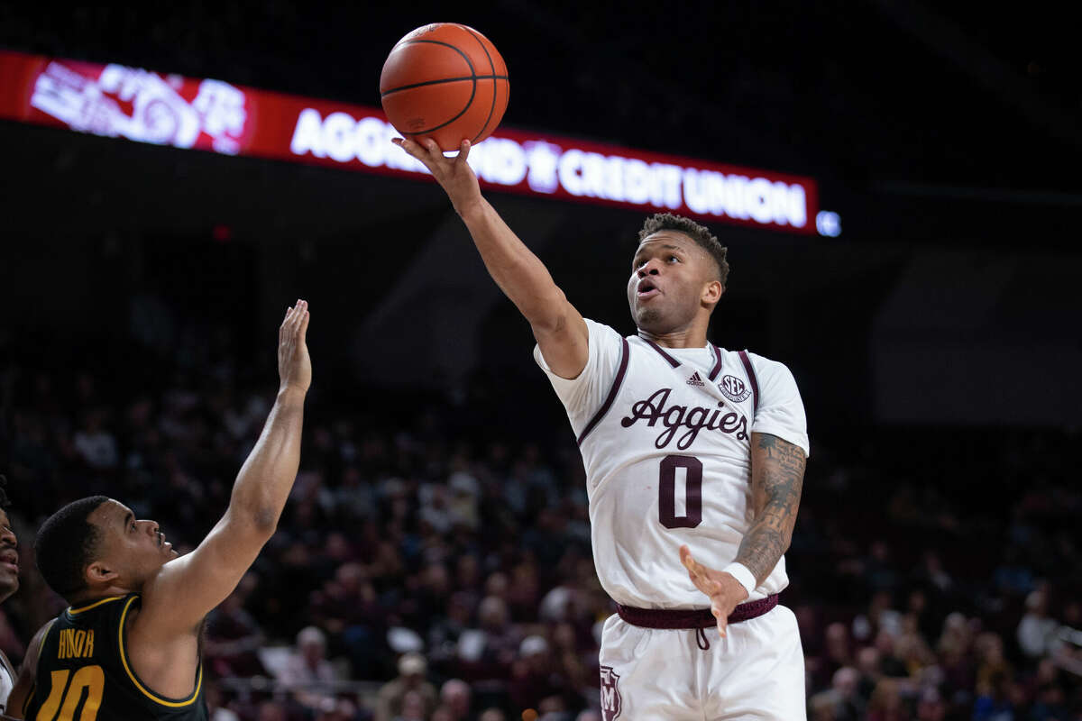 Dexter Dennis averaged 14.3 points in Texas A&M's last three victories after scoring six or fewer points in the previous five games.