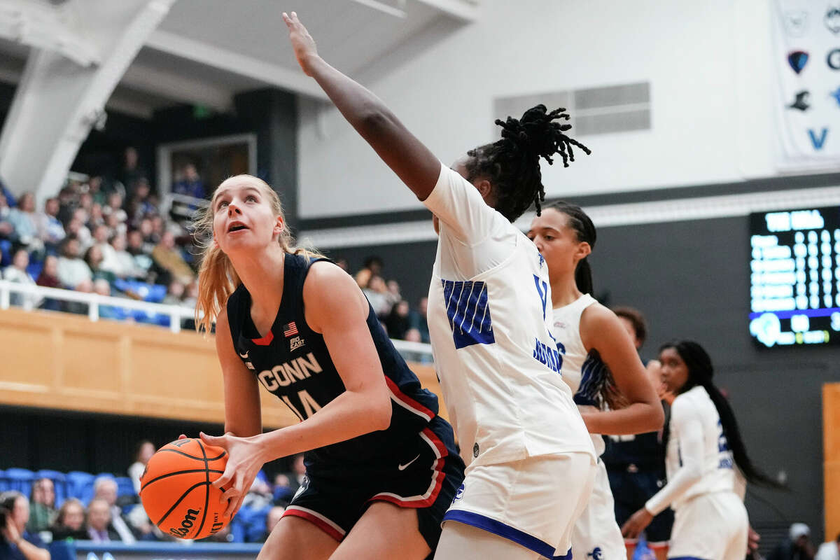 UConn women vs