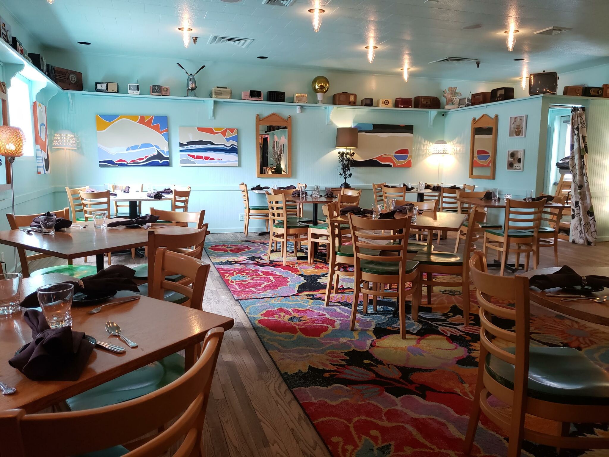 New owner will keep CT's Good News Restaurant 'true to what it was' - Vimarsana News