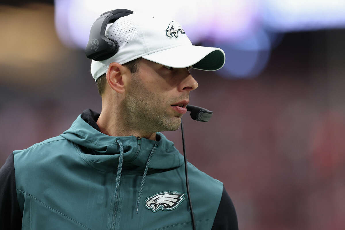 Jonathan Gannon, the Eagles' defensive coordinator, will face the Giants in the playoffs Saturday.