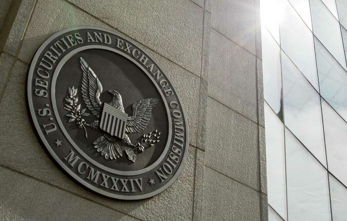 Former San Antonio-area stock broker and investment adviser Matthew A. Bell entered into a consent judgment to settle a civil lawsuit brought by the Securities and Exchange Commission. Pictured is the SEC’s seal on its headquarters building in Washington.