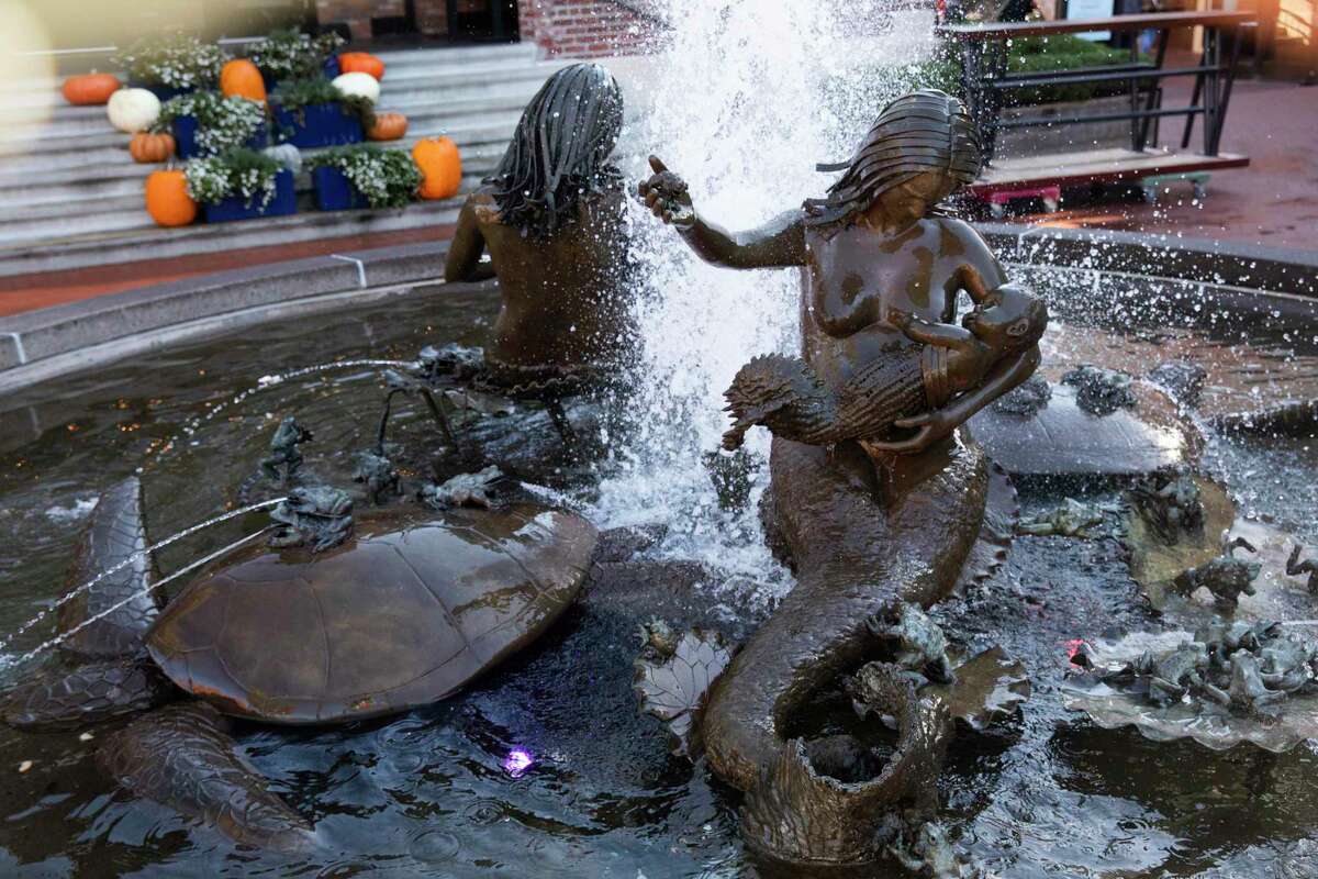Andrea’s Fountain created by artist Ruth Asawa enhances Ghirardelli Square, one of San Francisco’s tourist locales that offers plenty of fun and interest for residents, too.