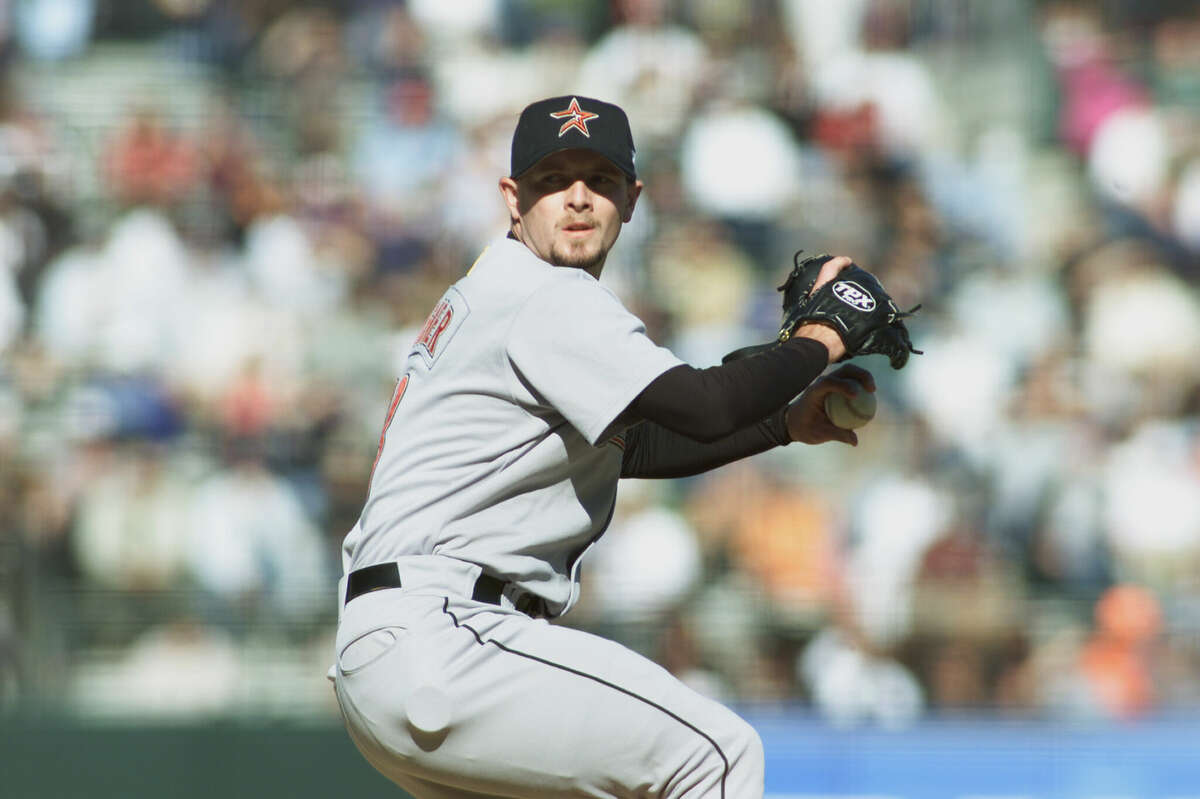 Billy Wagner #13 of the Houston Astros pitches during the game against the San Francisco Giants on September 20, 2001 at Pac Bell Park in San Francisco, California.