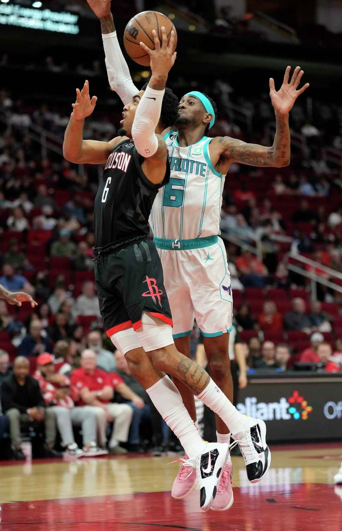 Ball's 3-point shooting lifts Hornets past Rockets 119-94