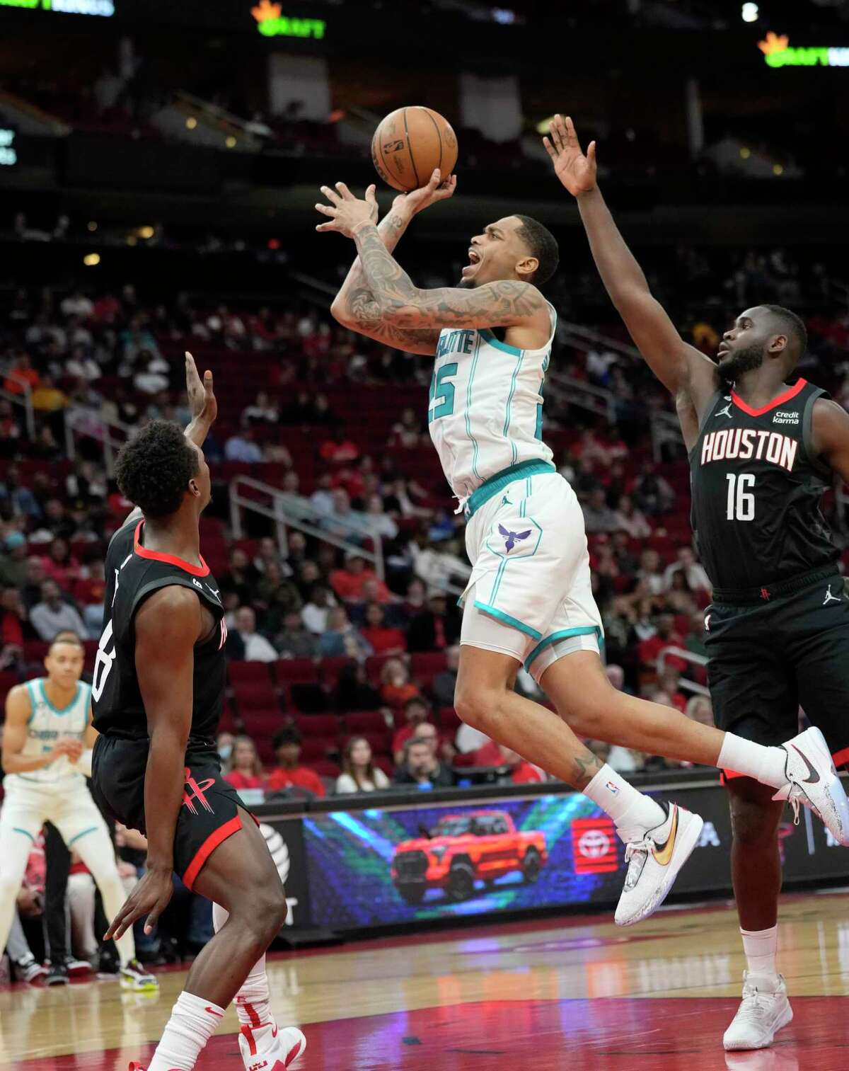 Houston Rockets Skid at 12 game after loss to Charlotte