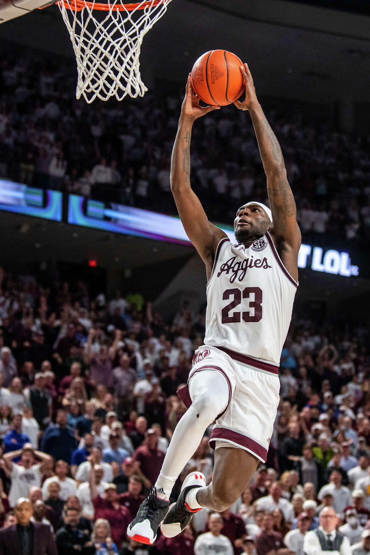 Texas A&M basketball Aggies beat Florida, move to 50 in SEC