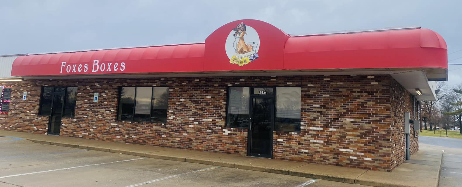 Foxes Boxes hosts grand opening in Bethalto