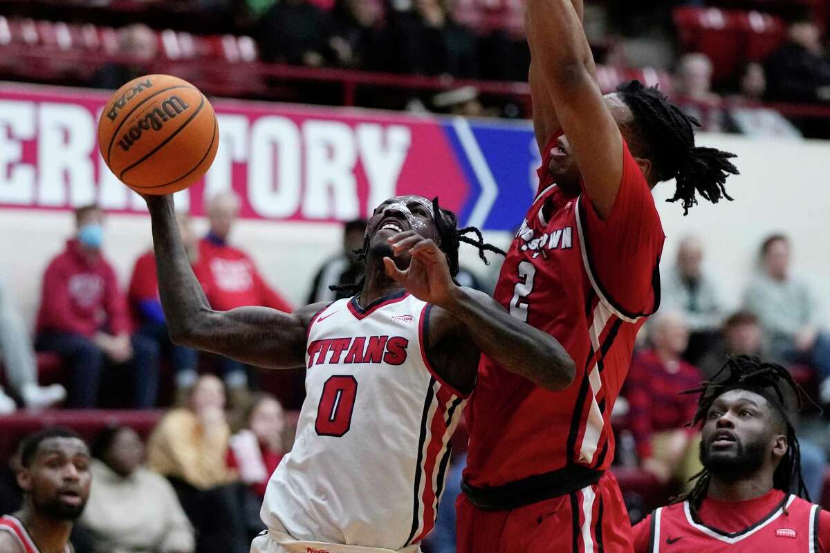 Ex Houstonian Antoine Davis rewrites NCAA record at Detroit Mercy