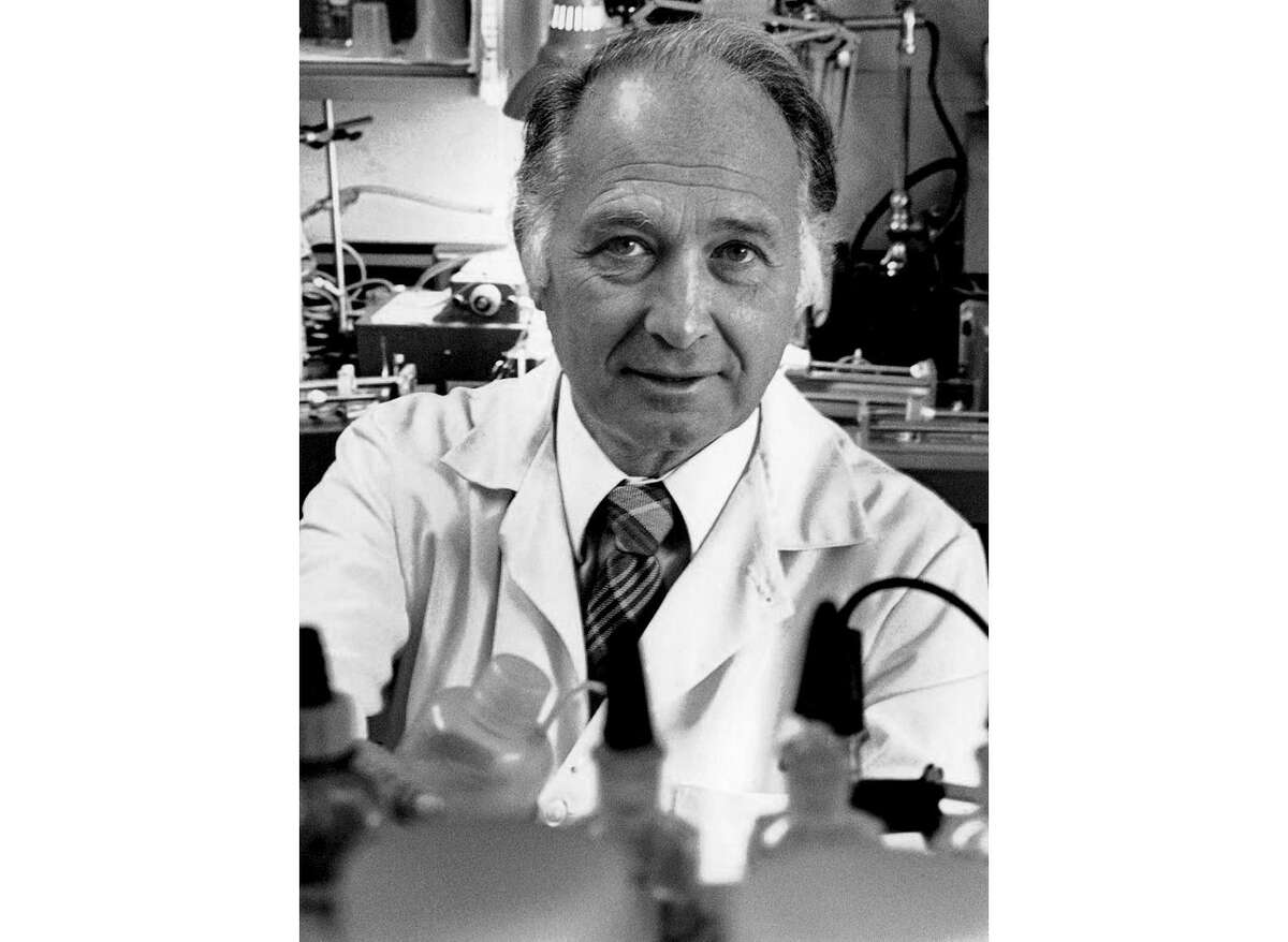 Gerold Grodsky in his lab at UCSF Parnassus in the 1960s.