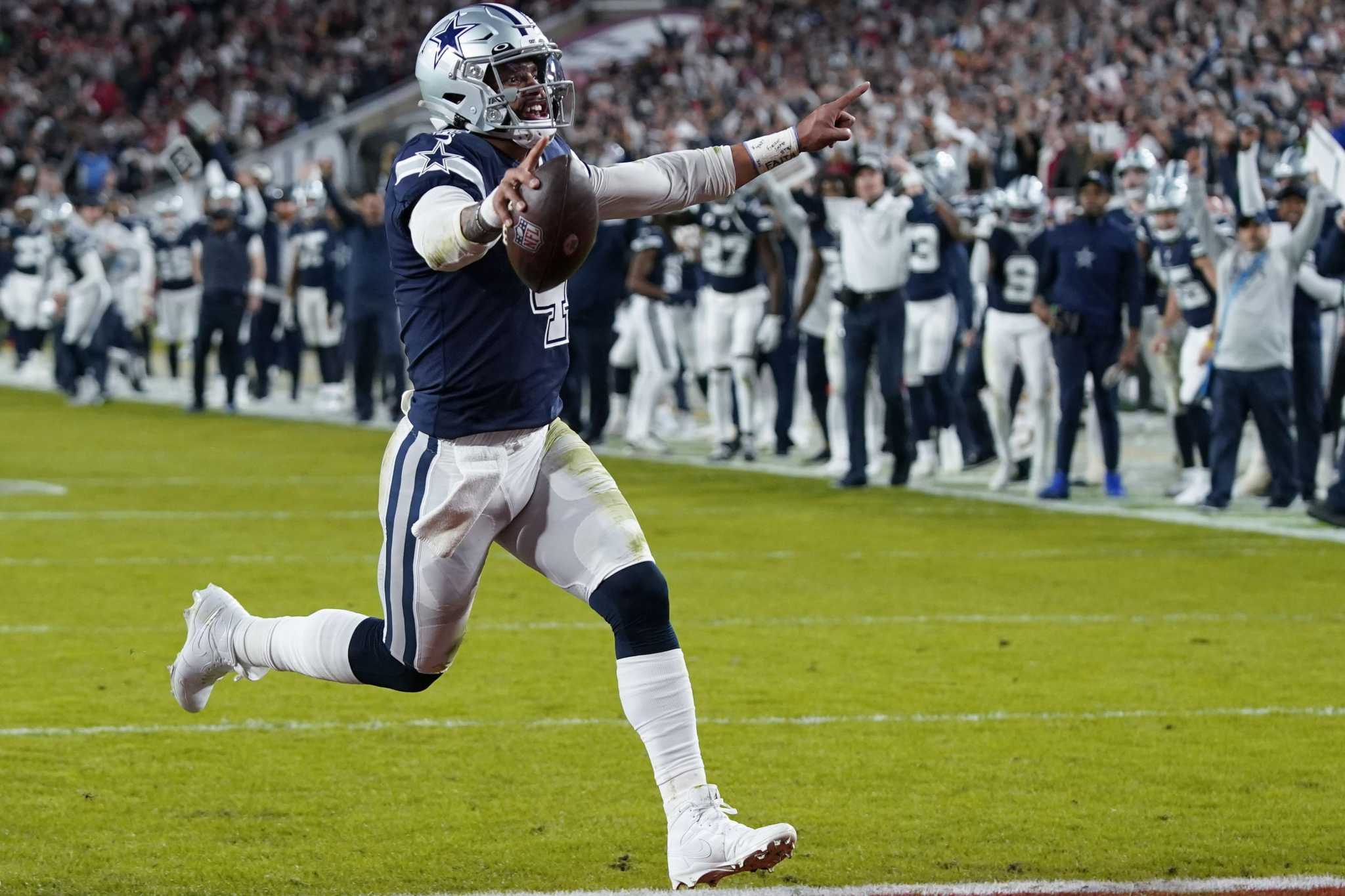 Commentary: When the Dallas Cowboys needed the better QB, Dak Prescott was  anything but