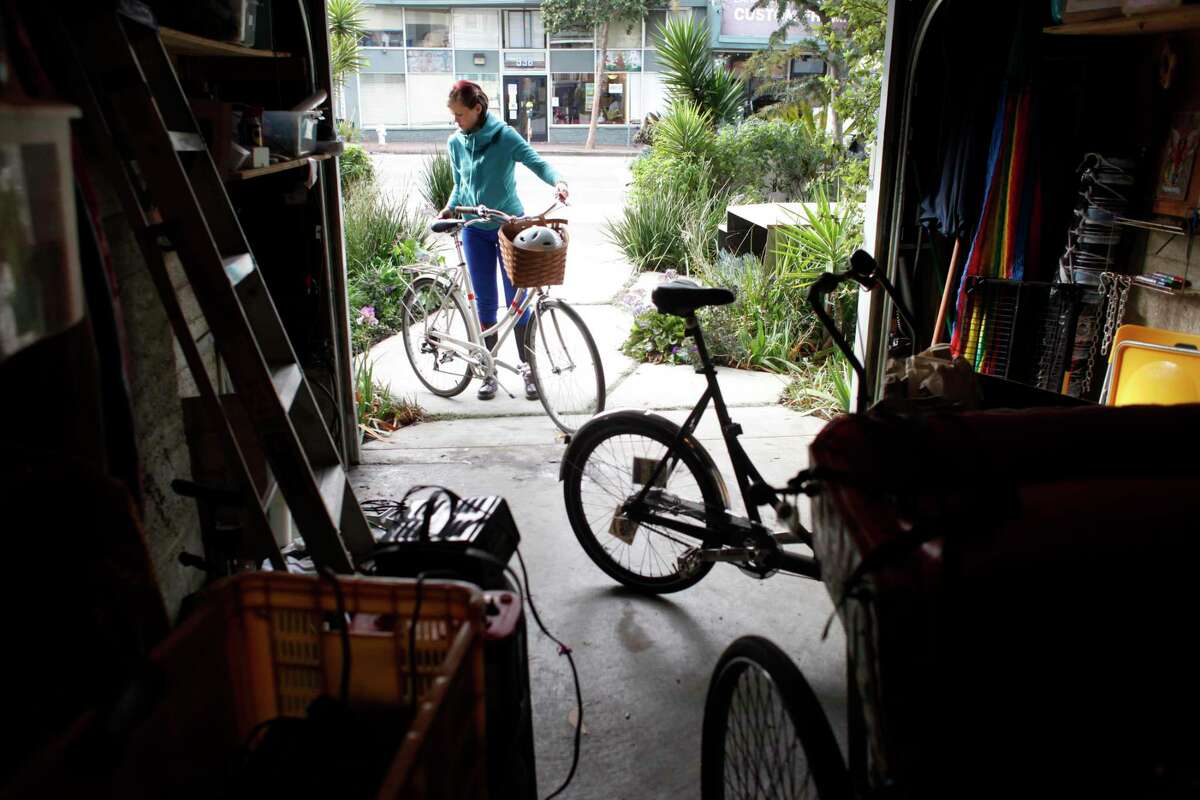 登录必赢亚洲湾区警方警告房主要保护存放在车库的自行车。