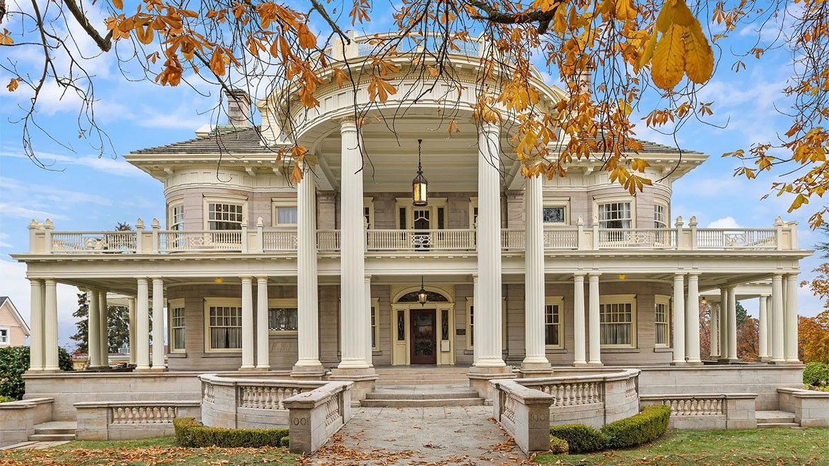 A Mysterious Mansion in WA, Is Beautifully Restored and Auction