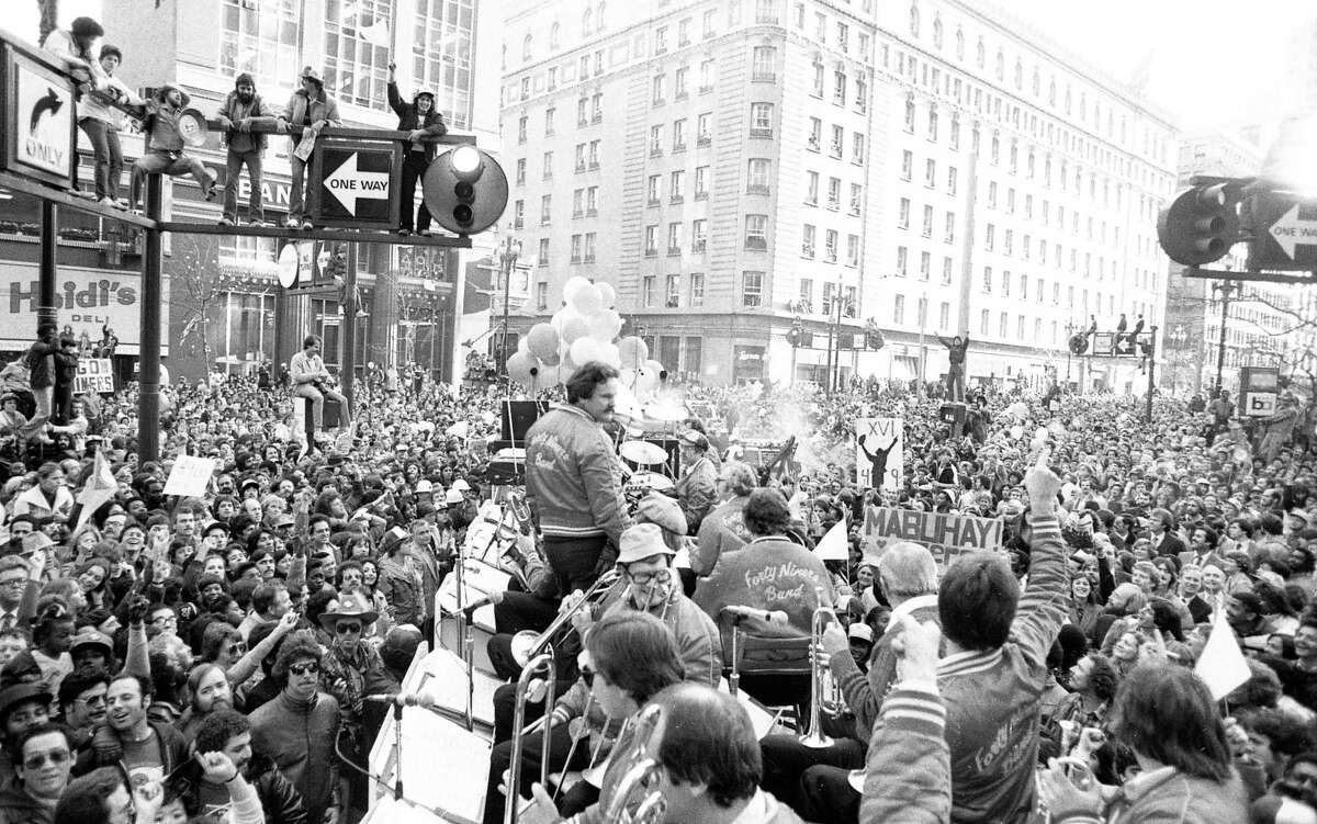 1982 Super Bowl parade takes detour into history