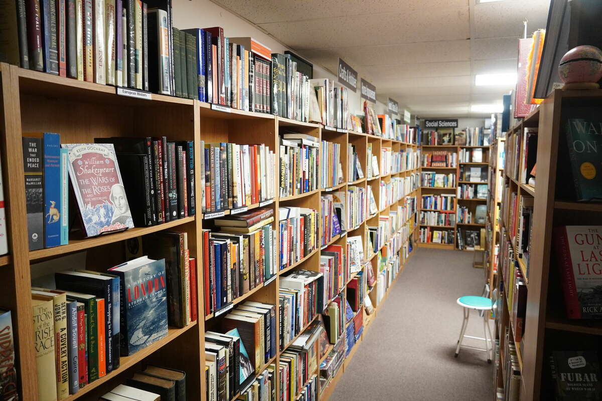 Bay City book store growing a local community and visitors