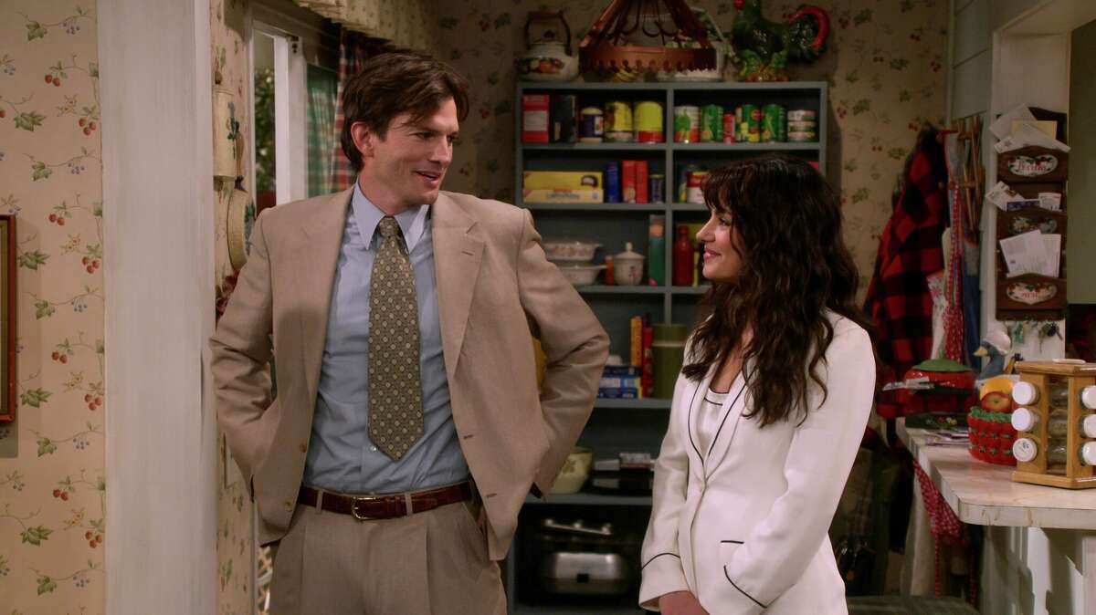 (L to R) Ashton Kutcher as Michael Kelso, Mila Kunis as Jackie Burkhart in episode 101 of "That 90s Show."