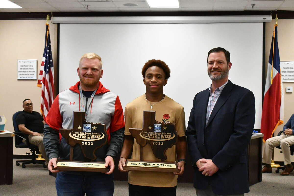 Mike McNutt, Commercial Account Manager for Smith Family Auto, came to present the Ford Built Tough Player of the Week award for 5A that Collins earned in week eight of the2022 season.