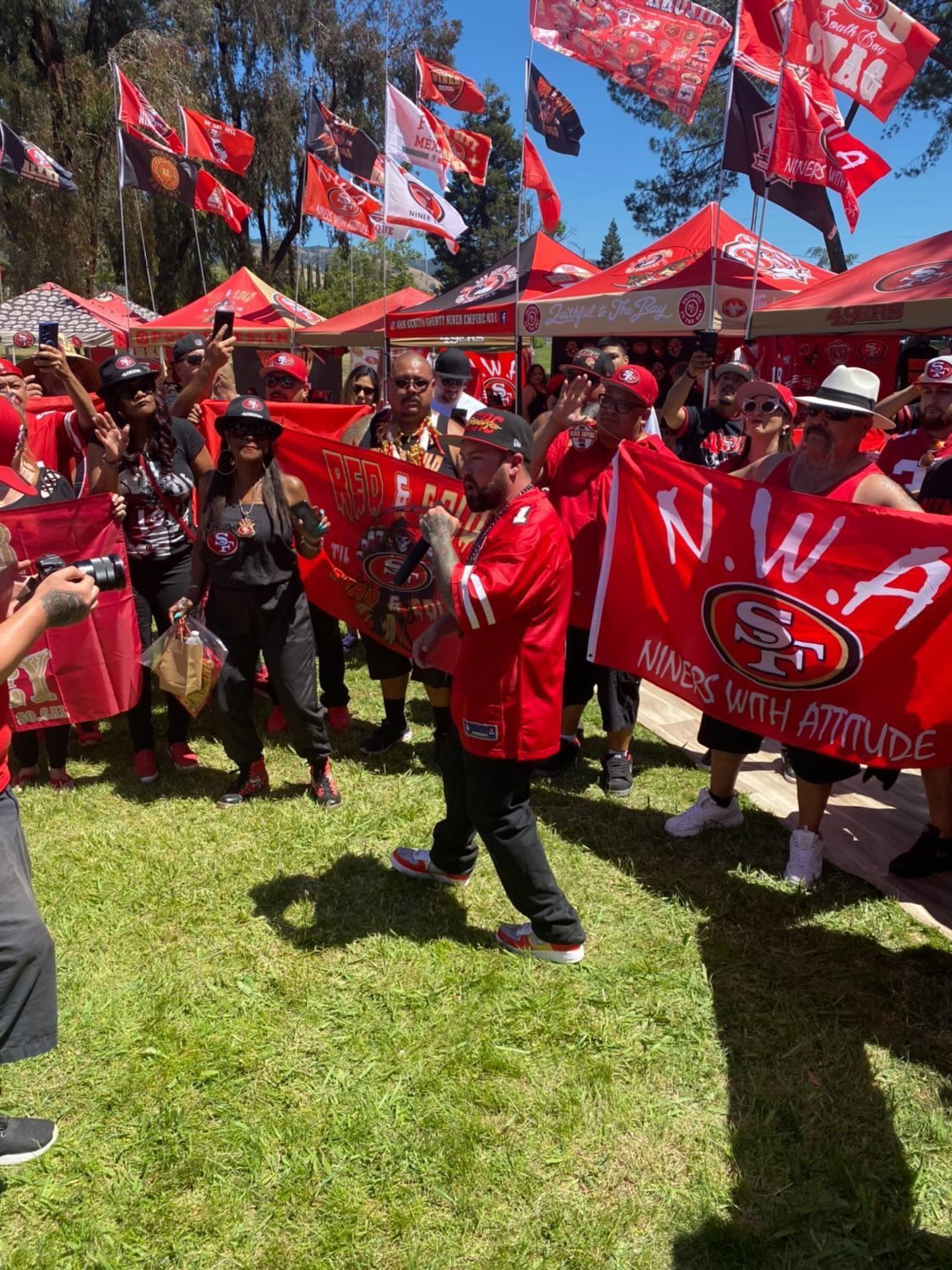 49ers Superfan 'Eye of the Niner' Up for NFL Fan of the Year – NBC