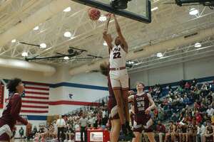 Clear Lake claims boys basketball win over Clear Creek