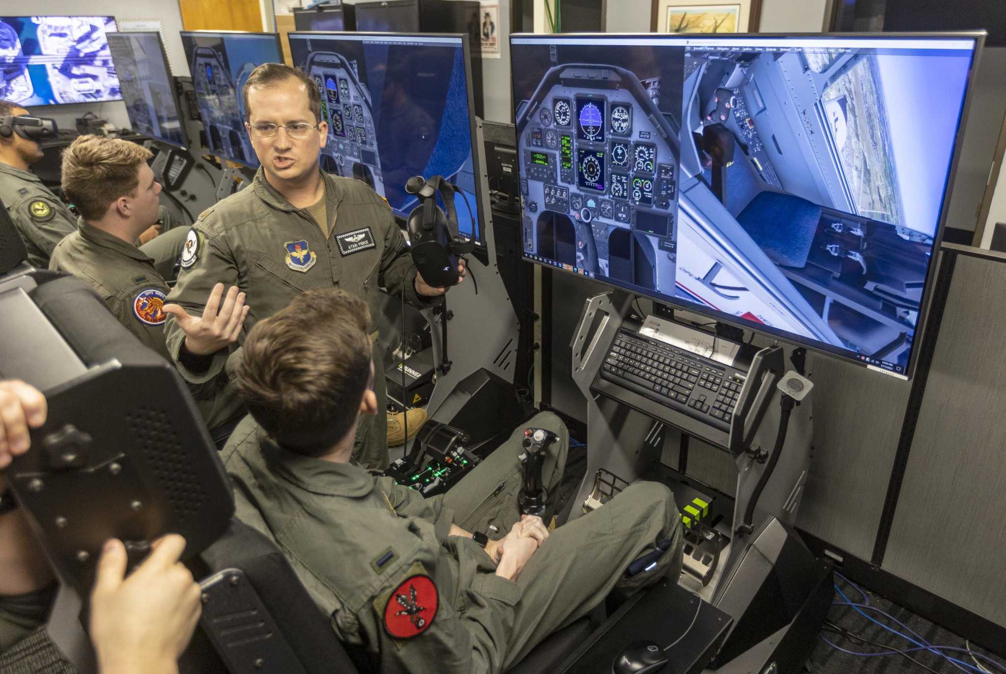 Educating professional aviators: Laughlin flight simulators help pilots  soar > Air Education and Training Command > Article Display