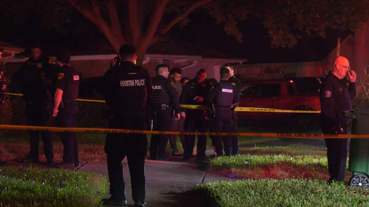 Houston police respond to a reported shooting at 4935 Saxon Dr. in northwest Houston.