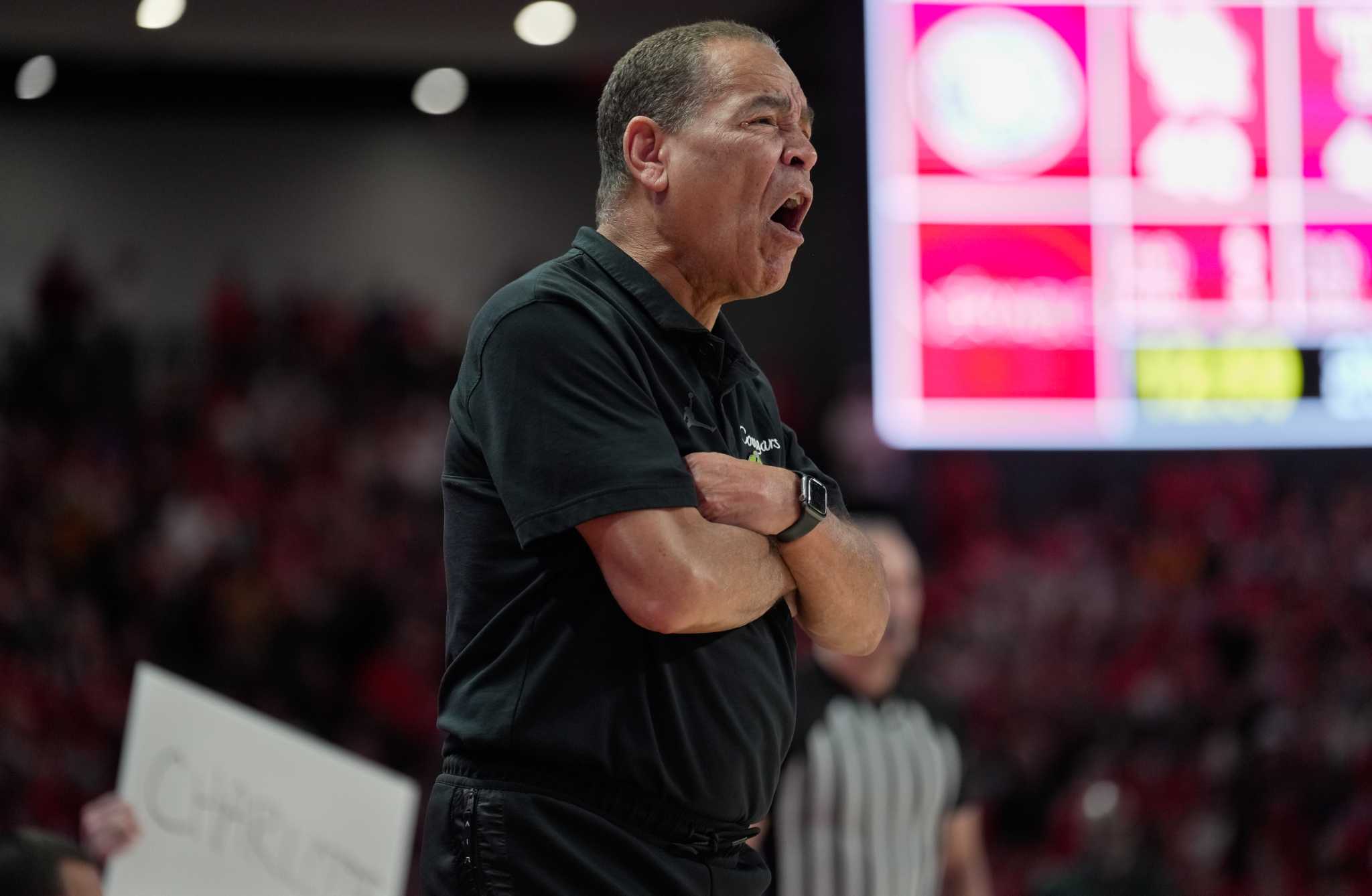 Houston basketball Kelvin Sampson on 'distractions' of home games