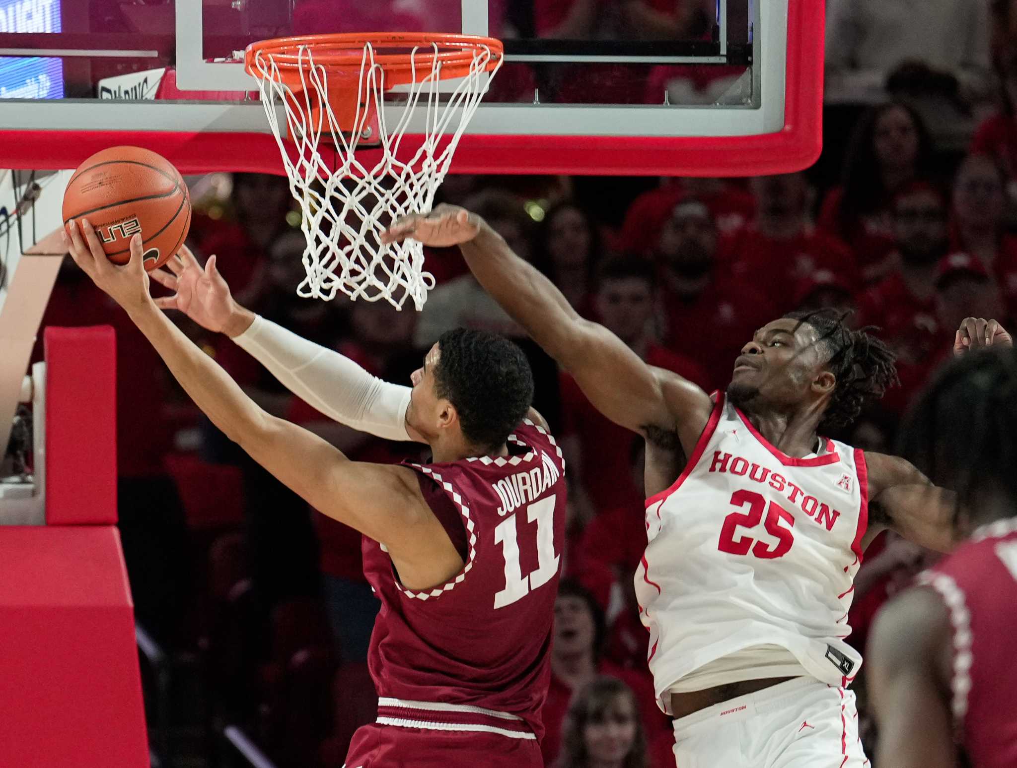 score of the university of houston basketball game tonight