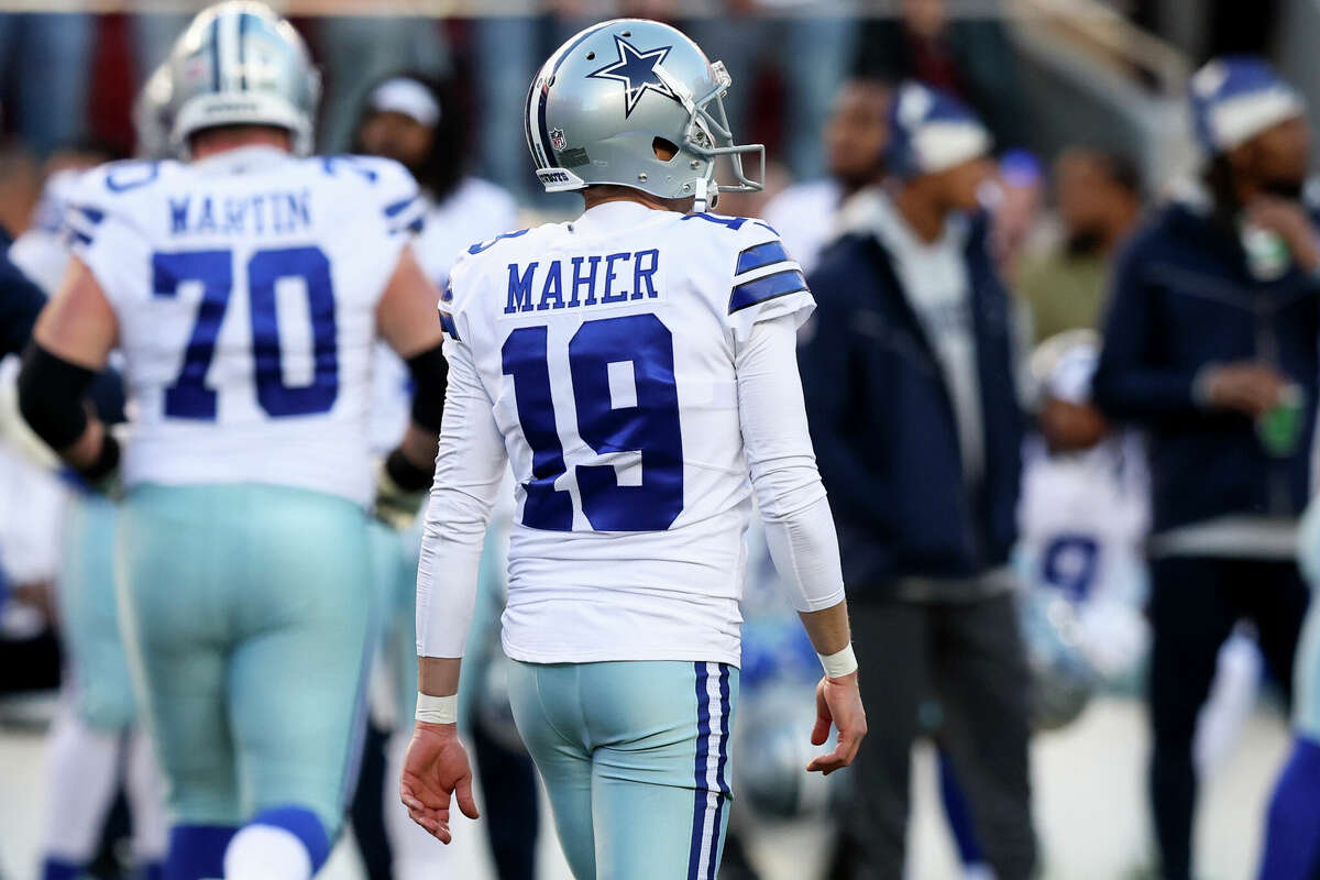 Dallas Cowboys kicker regains some confidence during playoff loss; Texas  governor tweets dig