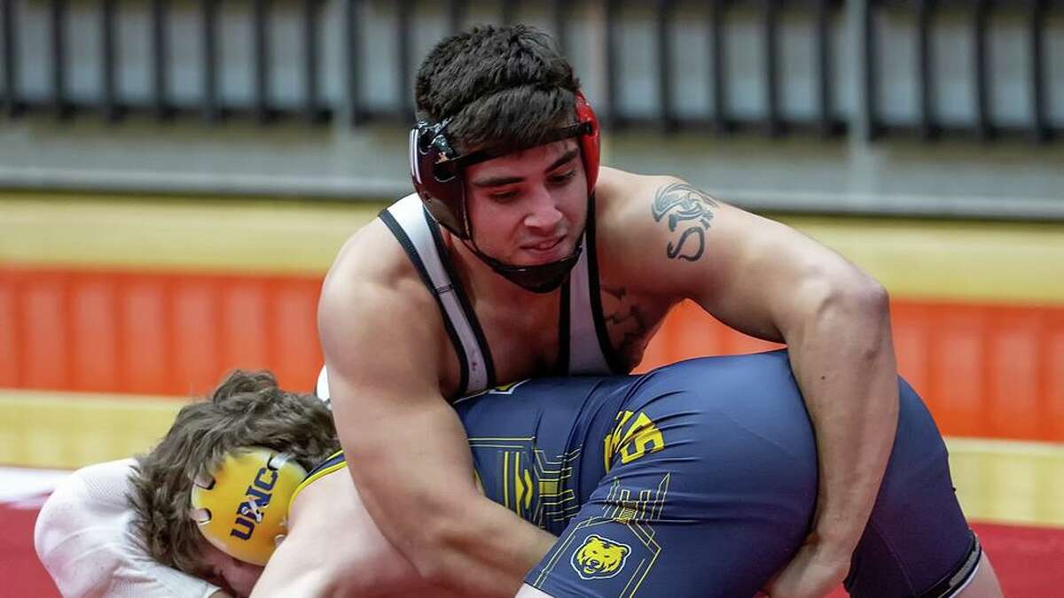 With four falls and two technical falls, SIUE wrestling overpowered Lindenwood Sunday 47-0 at First Community Arena.